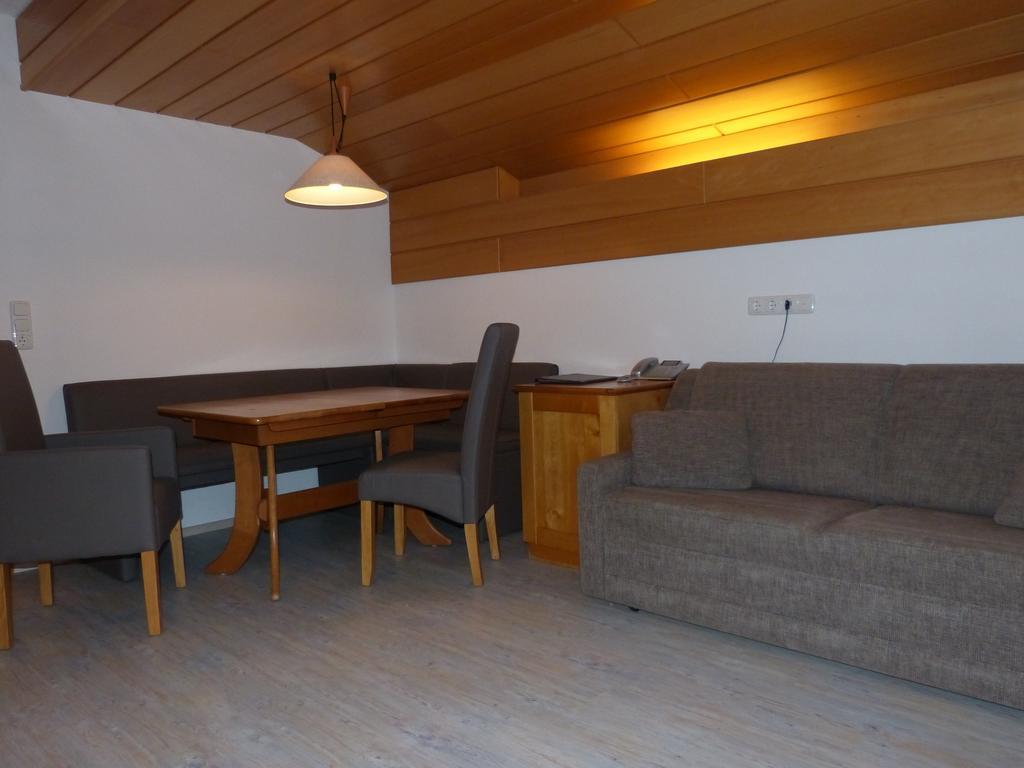Appartements Alpenland Lermoos Værelse billede